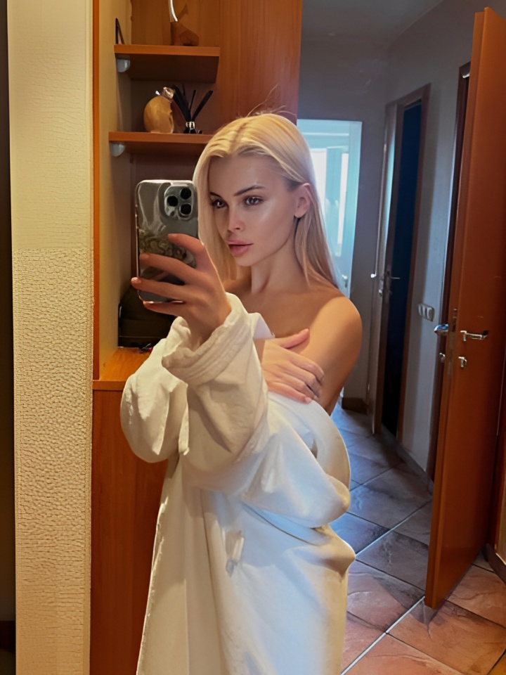 Тая привлекальеная девушка из Апшеронск цена от 2500 руб