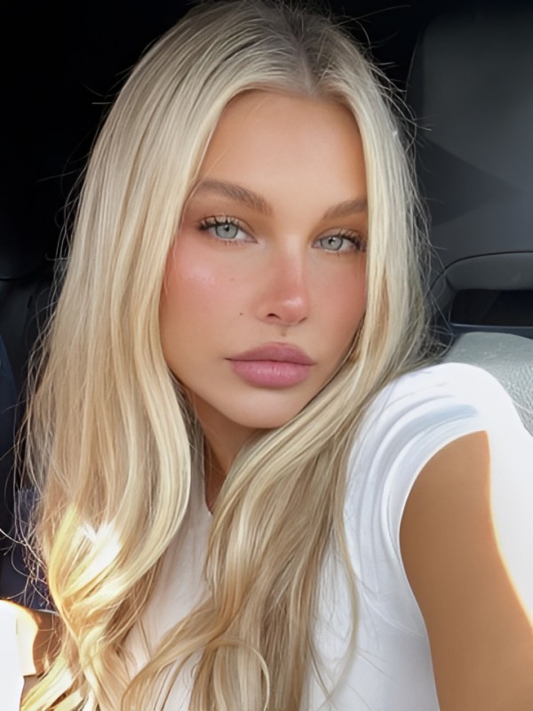 Адель привлекательная девушка из Апшеронск цена от 1500 руб