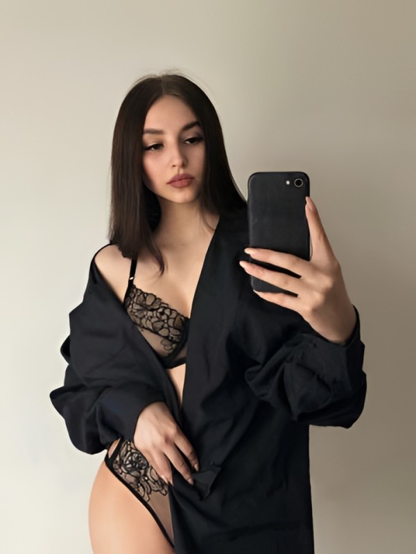 Алиана привлекательная девушка из Апшеронск цена от 10000 руб