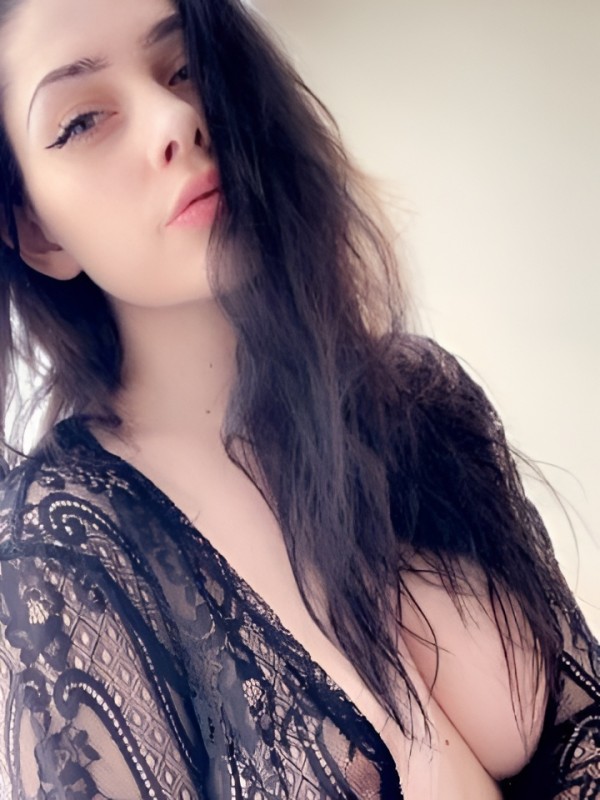 Лея привлекательная девушка из Апшеронск цена от 1500 руб